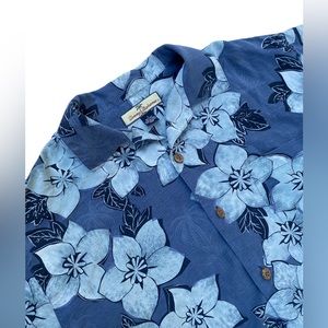 Tommy Bahama Men's Hawaiian Blue Floral 100% Silk Short Sleeve Shirt - Small